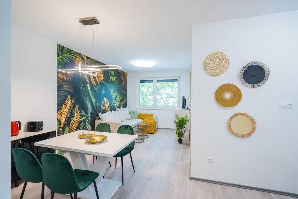 Jungle Apartment Siófok Kültér fotó