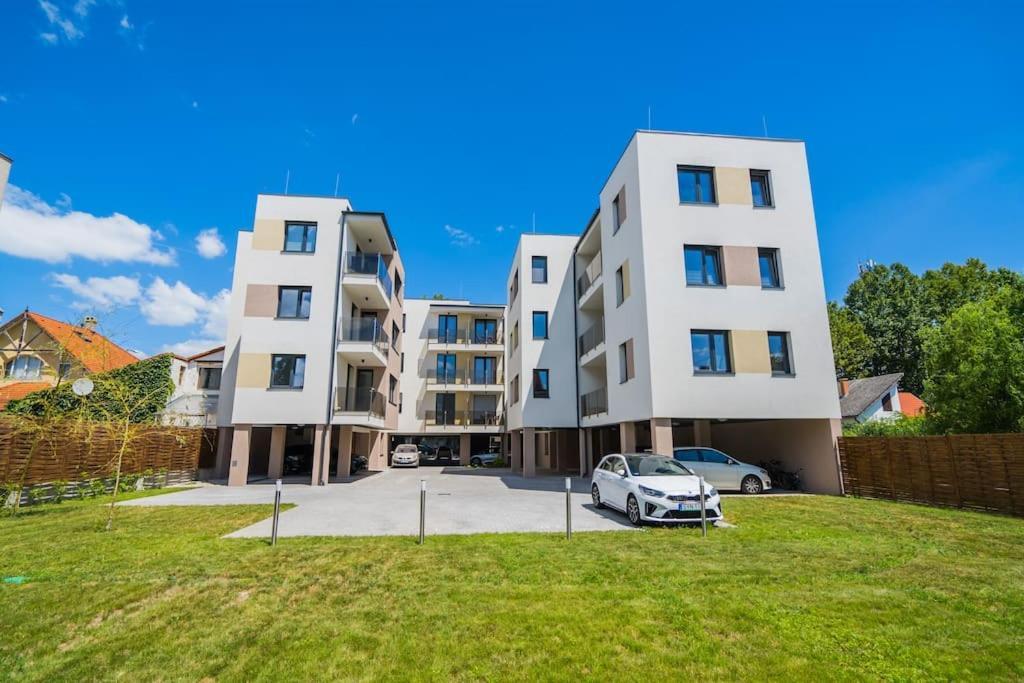 Jungle Apartment Siófok Kültér fotó
